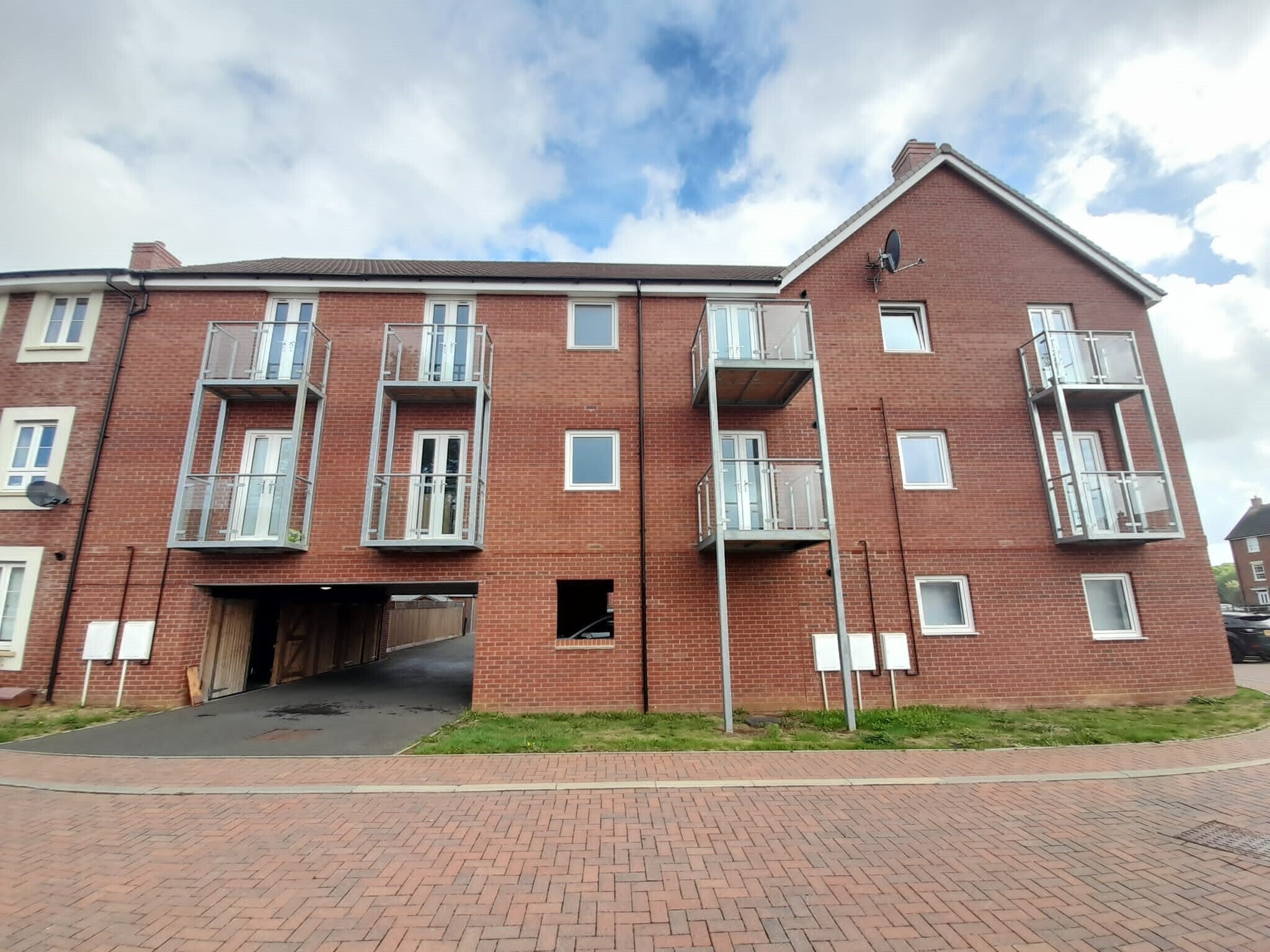 Flat Honduras Gardens in Milton Keynes