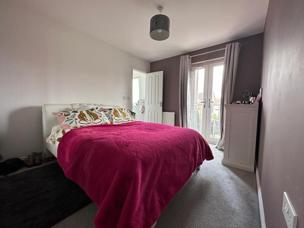 Flat Honduras Gardens in Milton Keynes