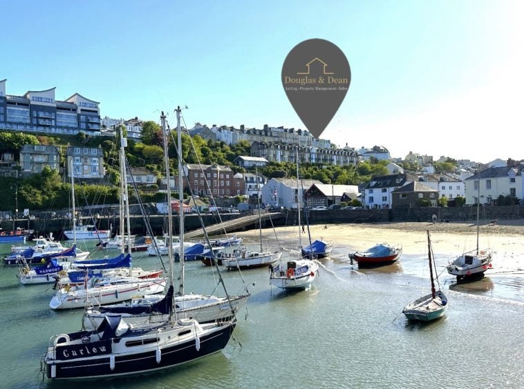 Flat Ilfracombe Road in North Devon