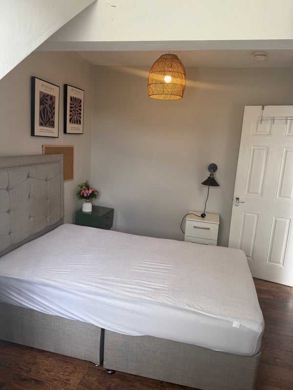 Room Weaste Lane in Salford
