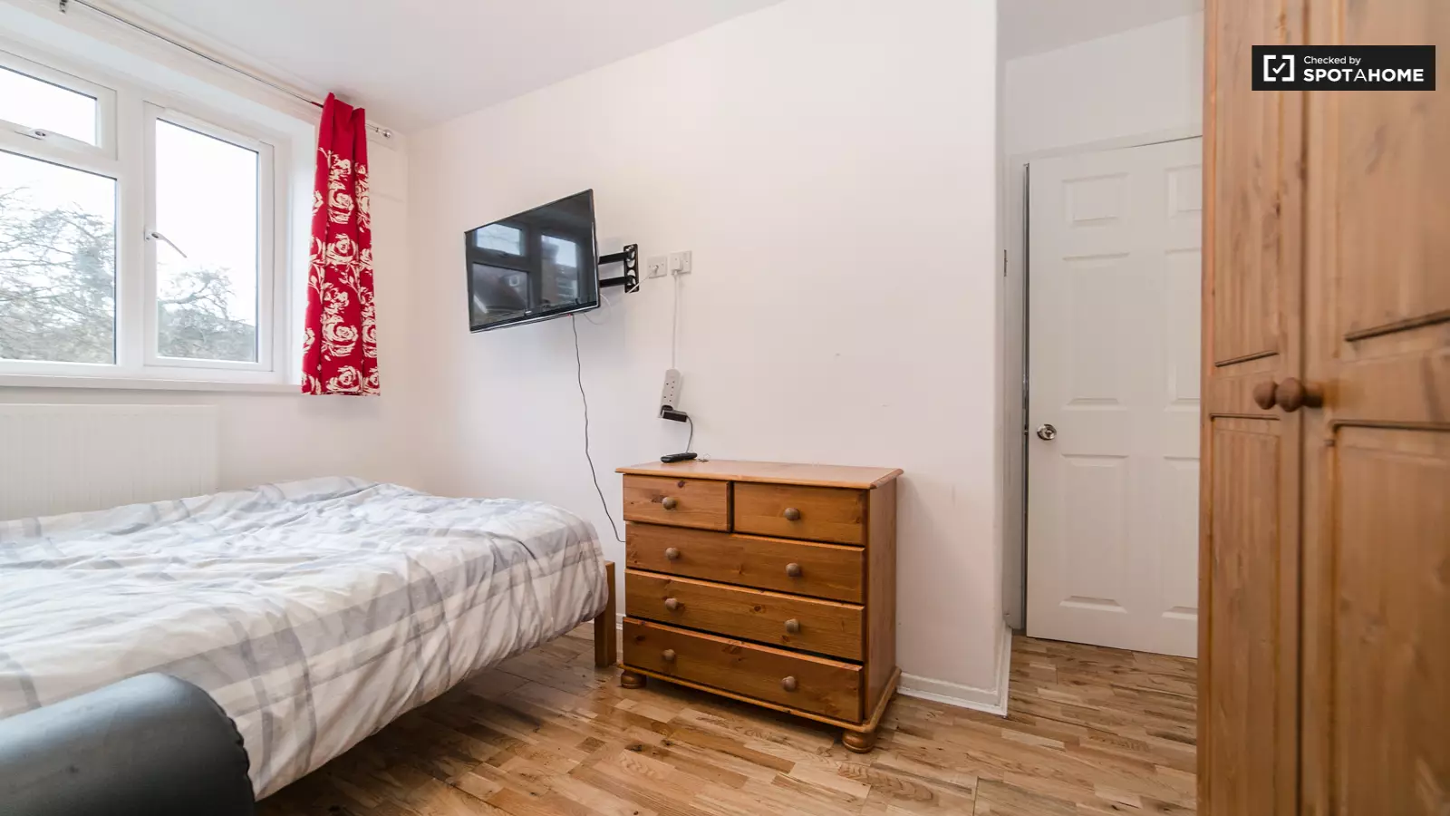 Flat Whitnell Way in Greater London