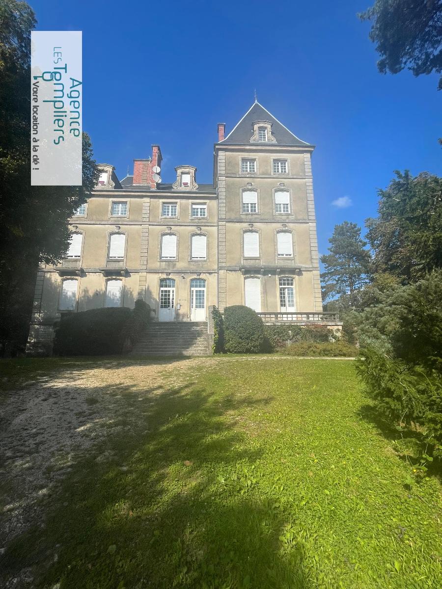 Flat Chemin de l'Île d'Amour in Augerans