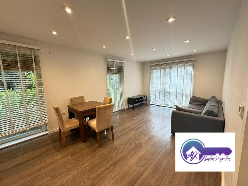 Flat Loxford Gardens in Greater London