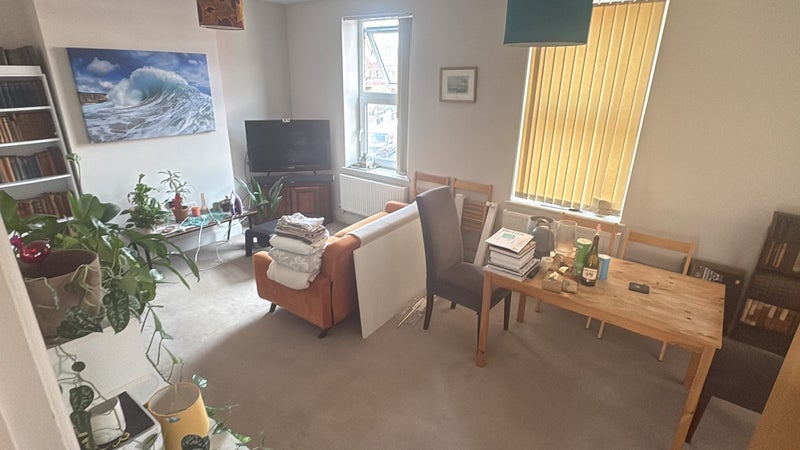 Room Lewisham Road in Greater London