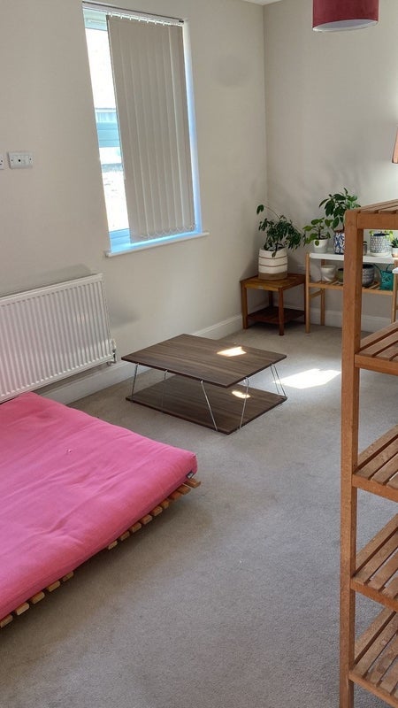 Room Lewisham Road in Greater London