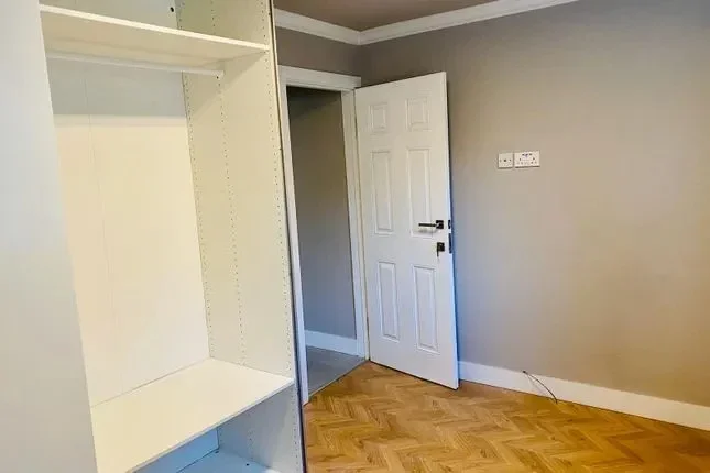 Flat Park Place in Greater London