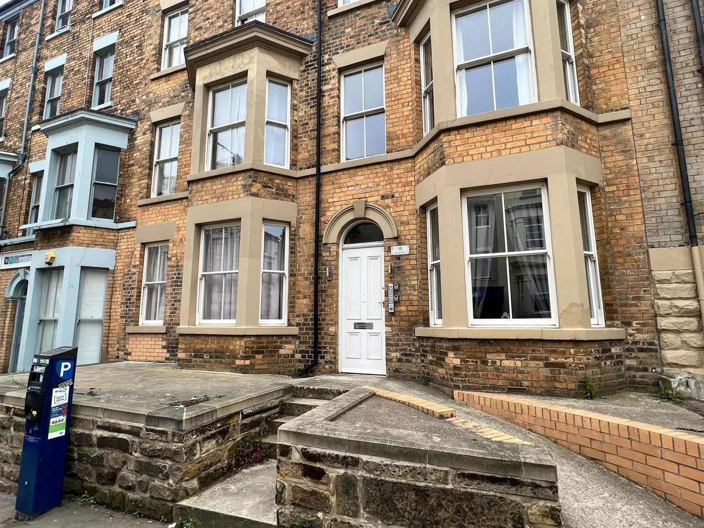 Flat Albemarle Crescent in Scarborough