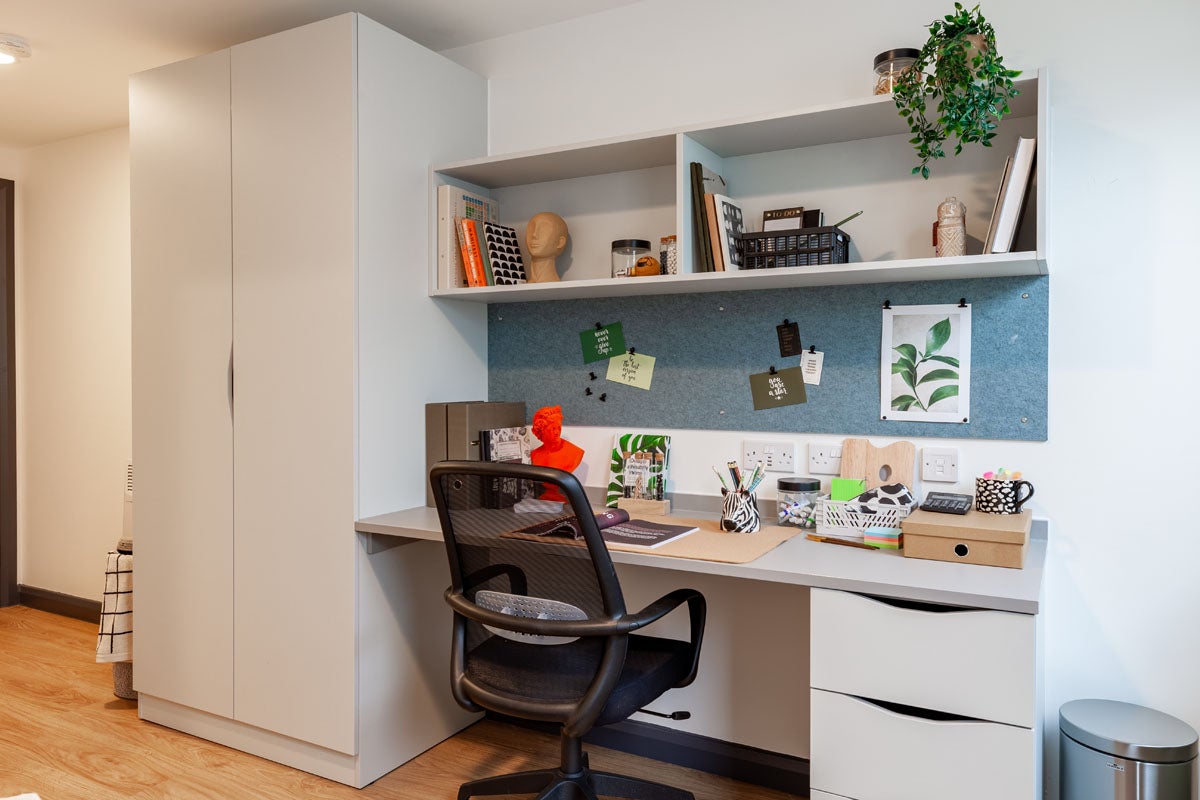 Room Weekday Cross in Nottingham