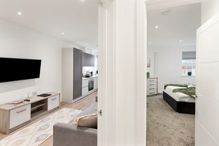Flat Ashbourne Avenue in Greater London