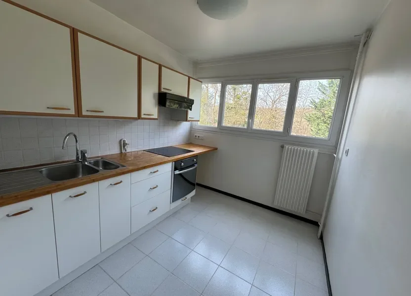 Flat Impasse de la Rochette in Gif-sur-Yvette