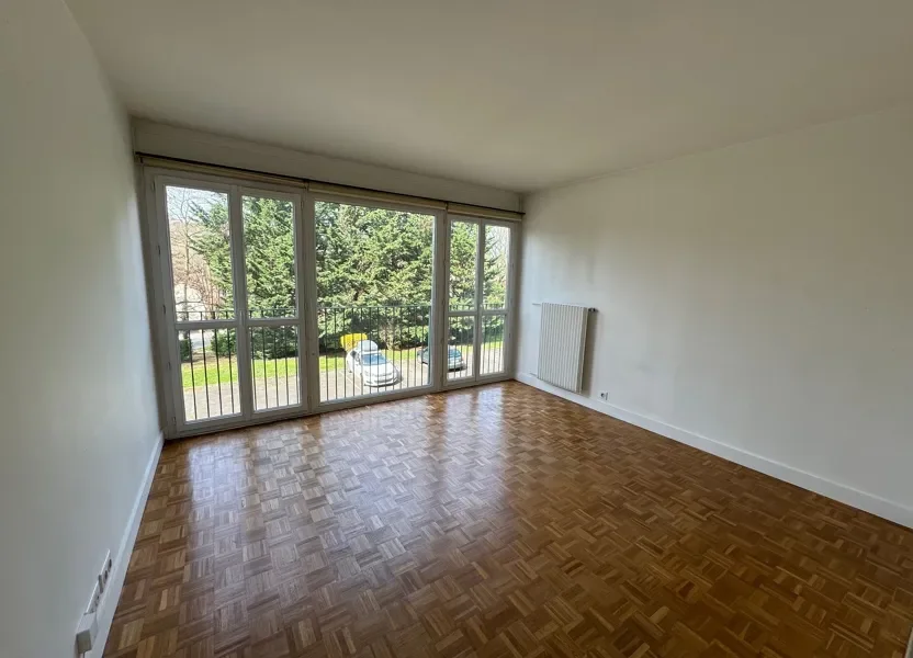 Flat Impasse de la Rochette in Gif-sur-Yvette