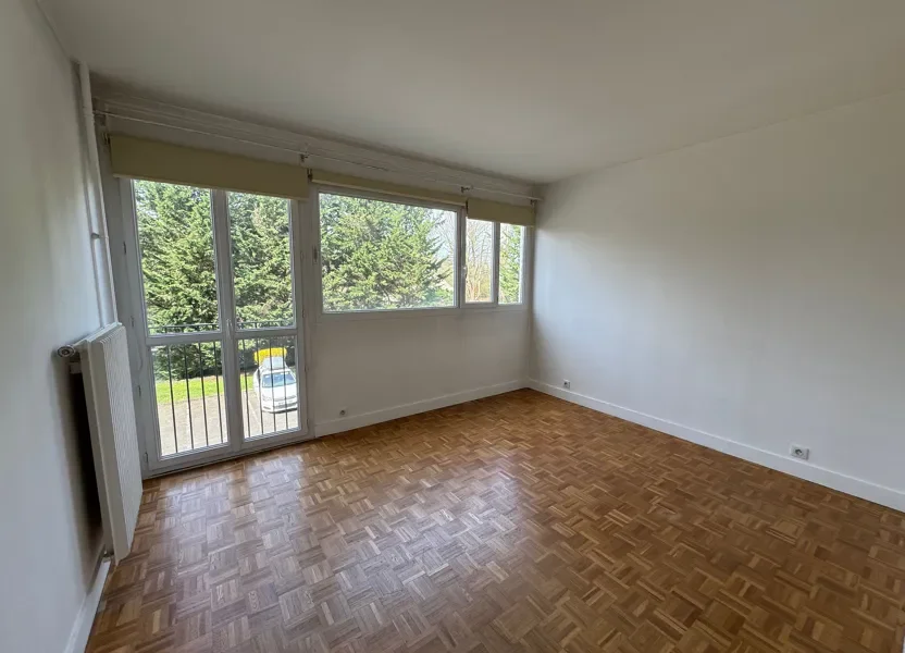 Flat Impasse de la Rochette in Gif-sur-Yvette
