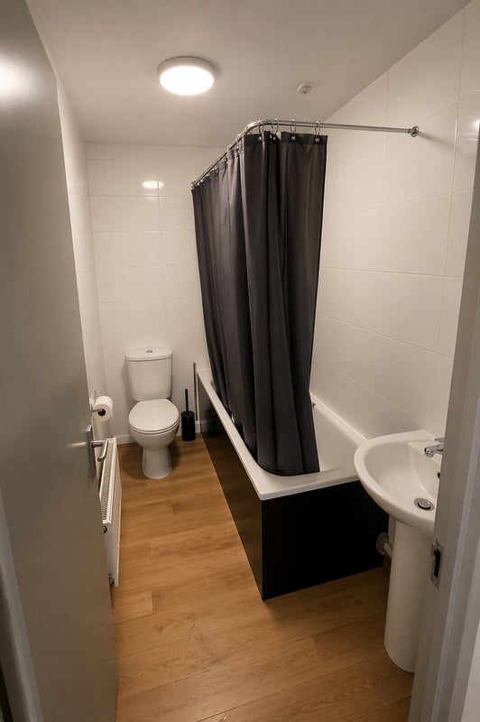 Room Fennell Street in Greater London