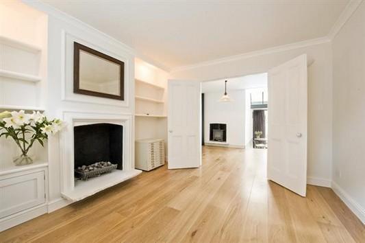 Flat Mossop Street in Greater London