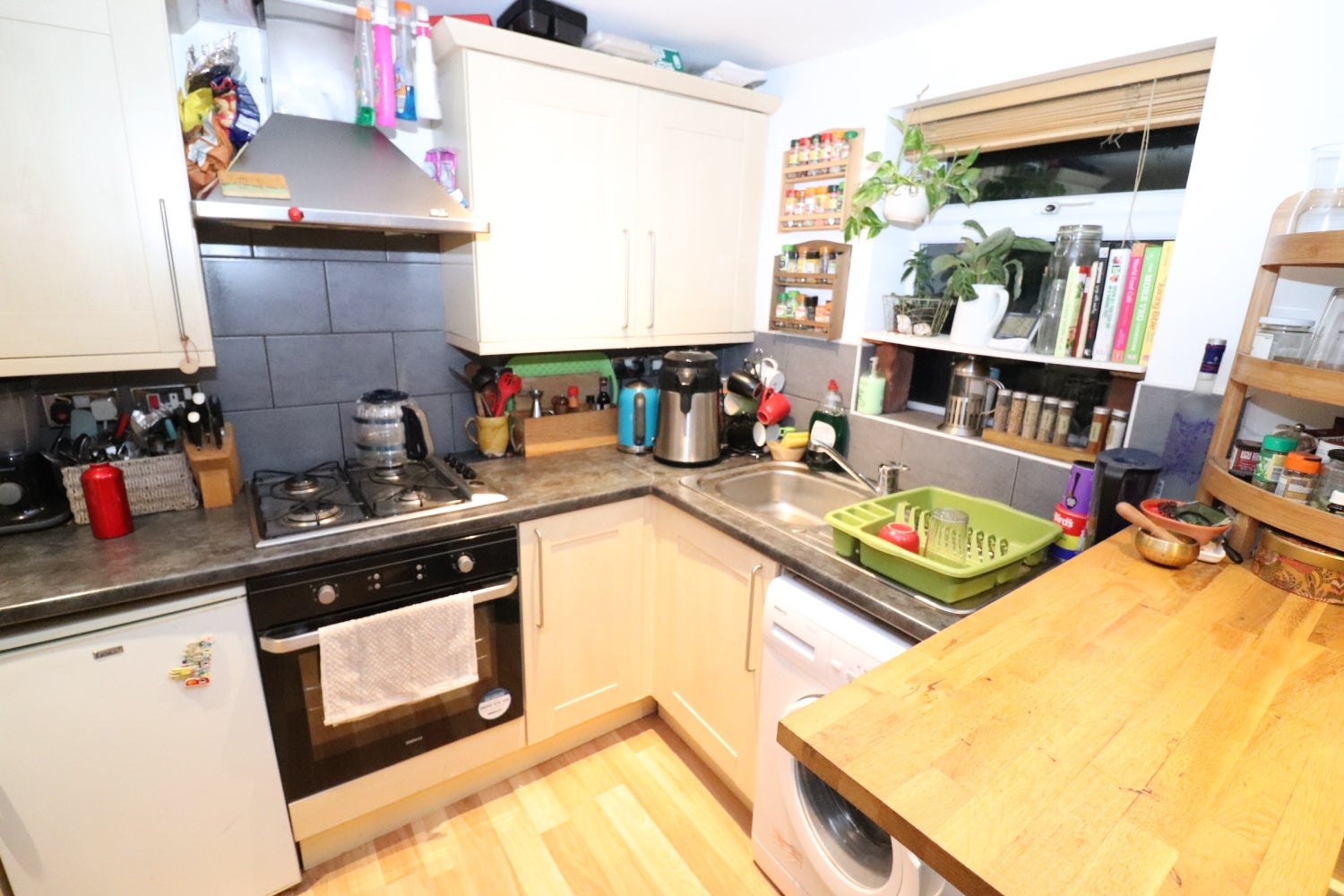 Flat Claude Road in Cardiff