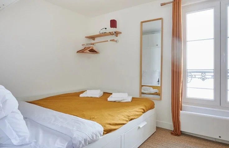 Appartement Rue de Calais à Paris