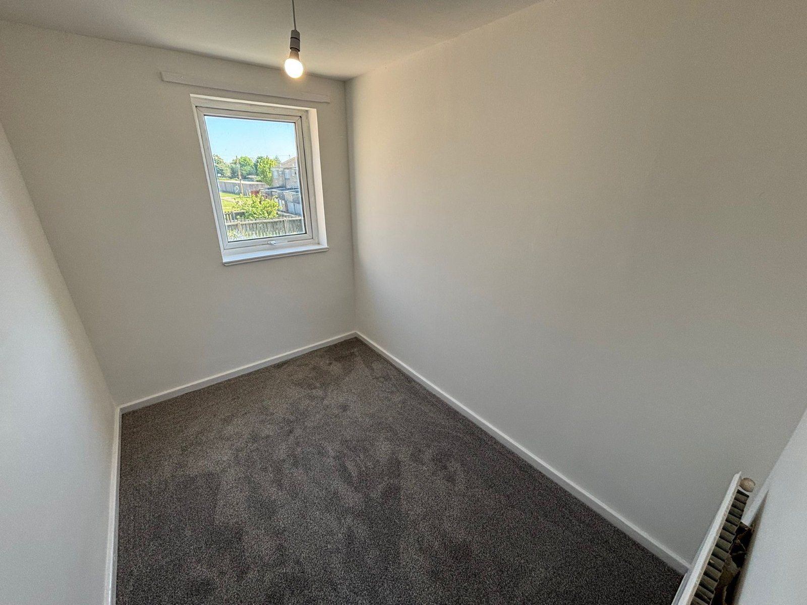 House Ilchester Close in Hull