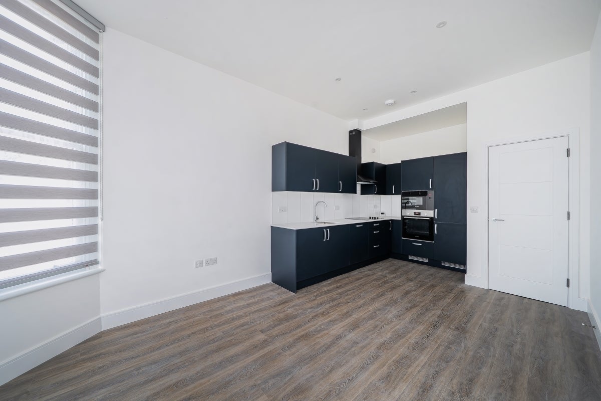 Flat Shoot-up Hill in Greater London