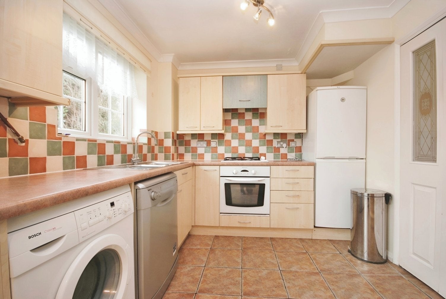 House Queen Anne Avenue in Greater London