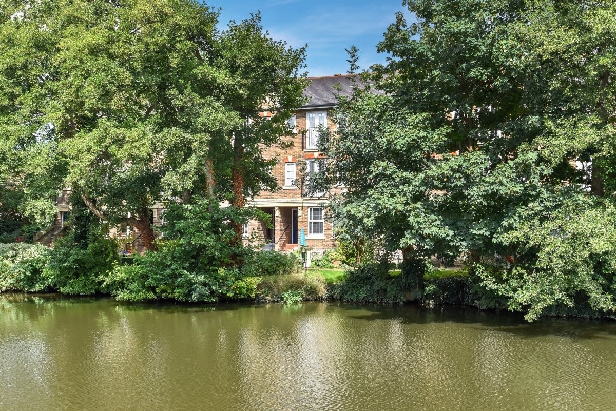 House Mortley Close in Tonbridge and Malling
