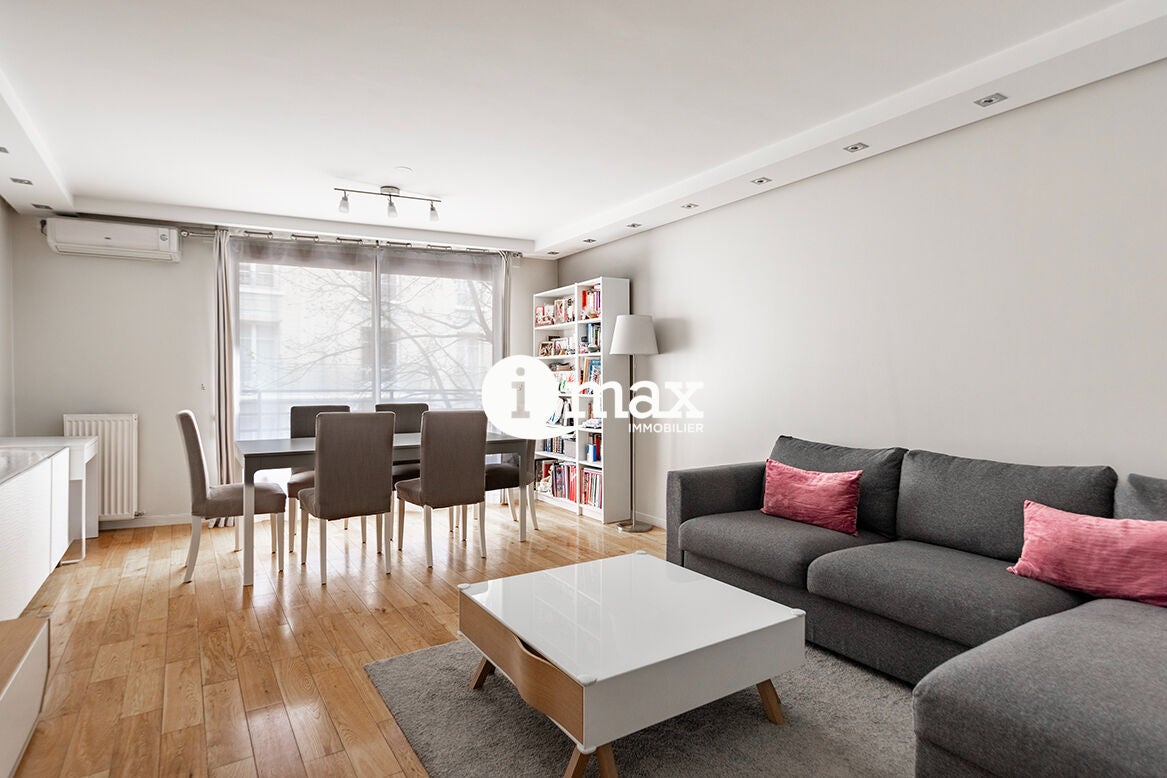 Flat Rue Jacques Mazaud in Levallois-Perret