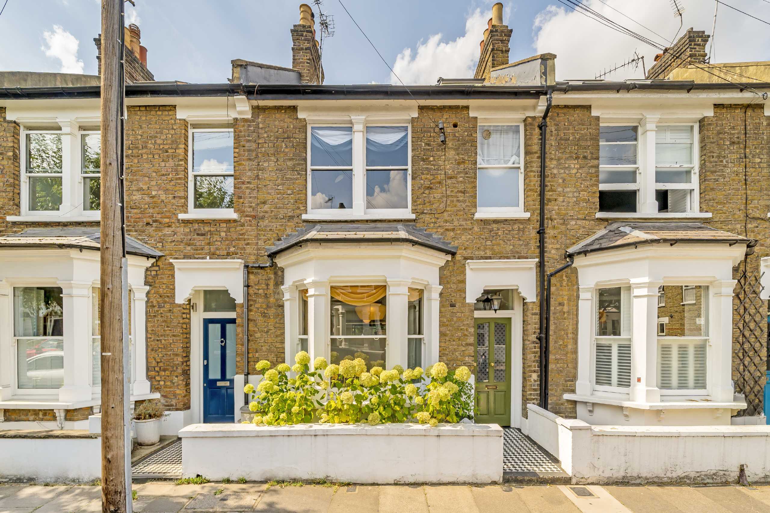 House Abdale Road in Greater London