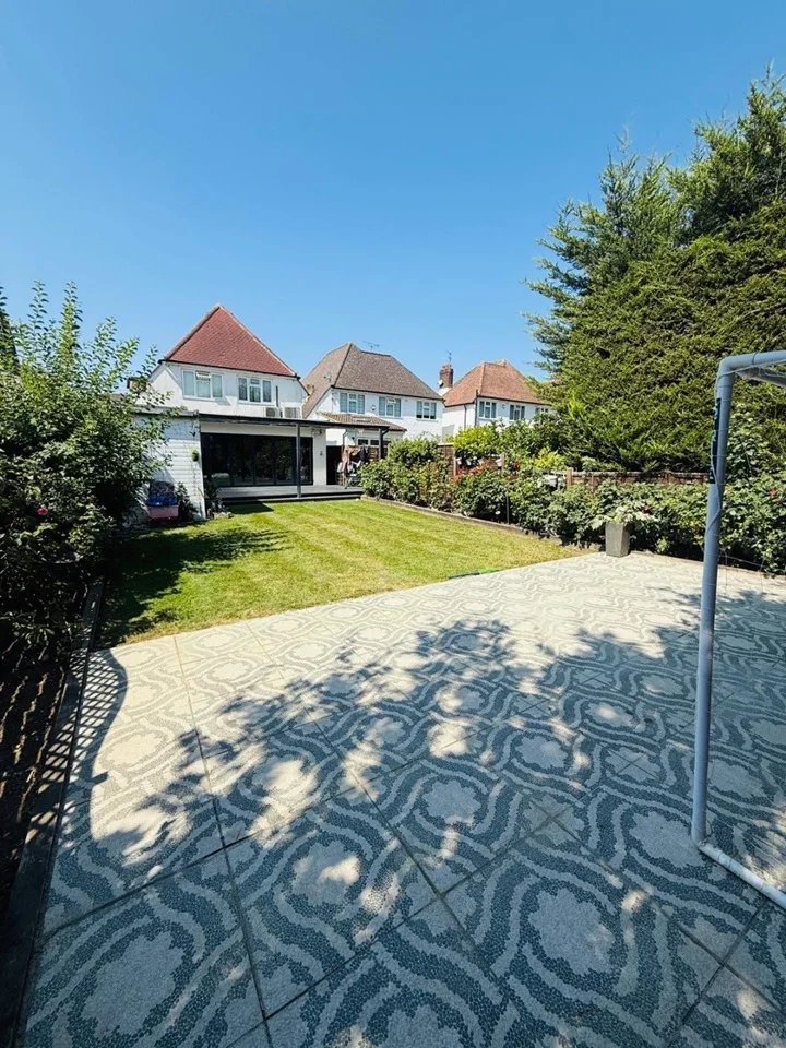 House Mount Pleasant in Greater London