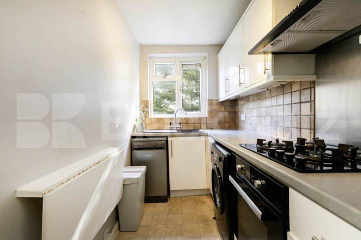 Flat Iverson Road in Greater London