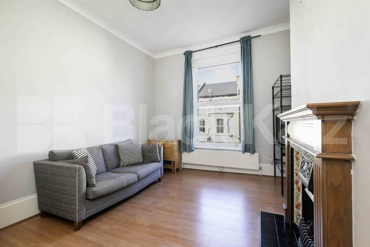 Flat Iverson Road in Greater London