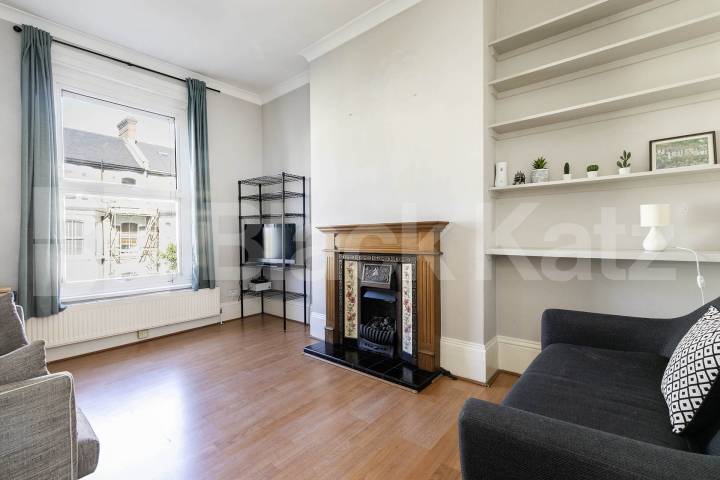 Flat Iverson Road in Greater London