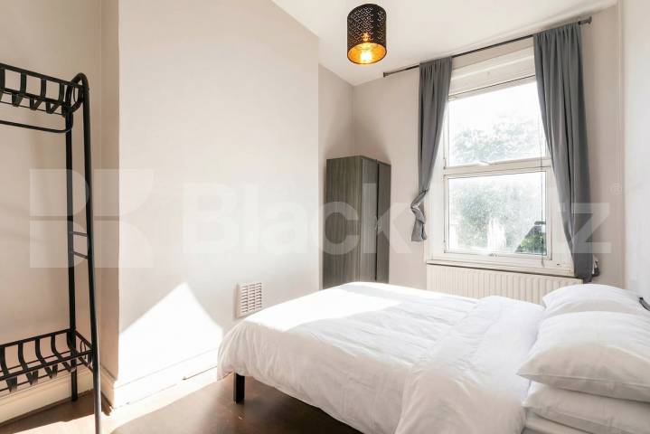 Flat Iverson Road in Greater London