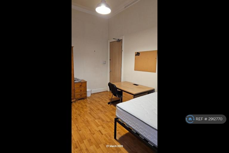 Flat Herschell Street in Glasgow