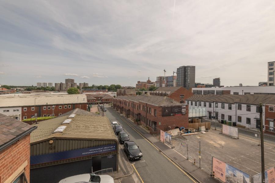 Flat St Thomas Row in Leeds
