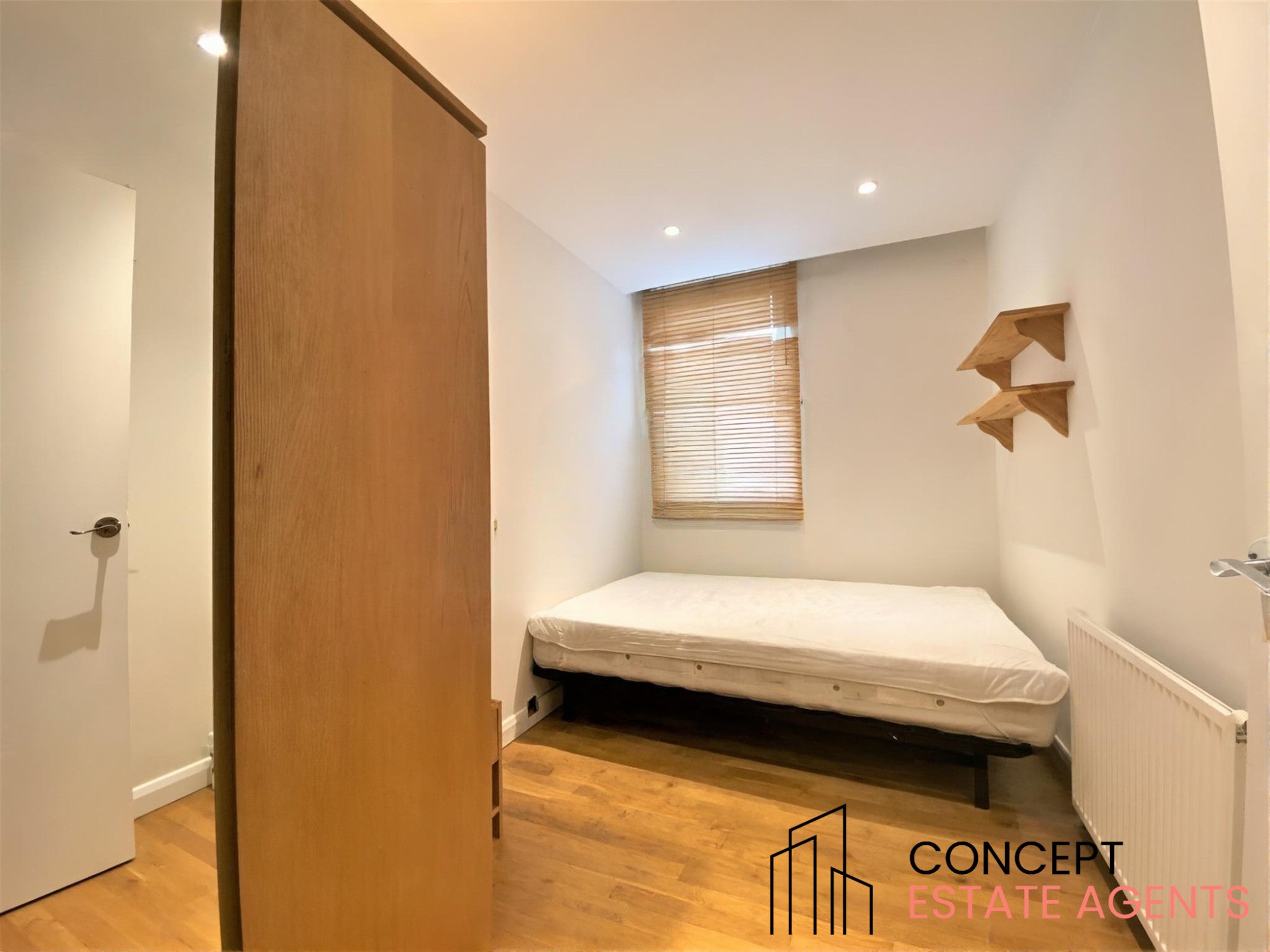 Flat Fenwick Place in Greater London