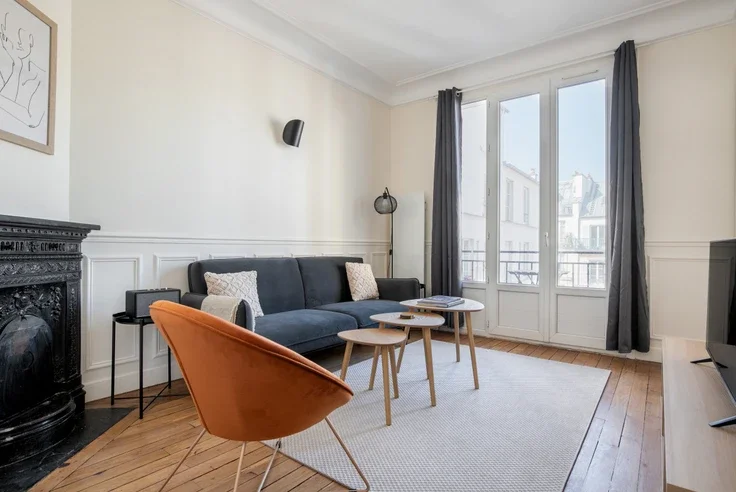 Flat Rue Pierre Fontaine in Paris