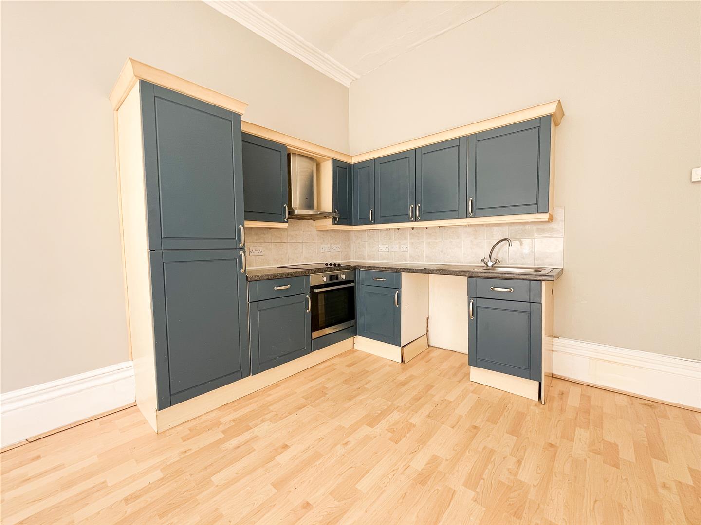 Flat Wellington Square in St Leonards
