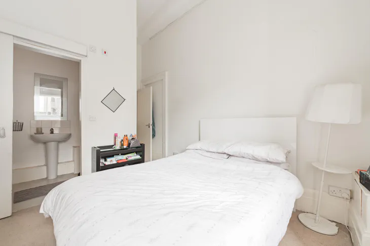Flat Old Brompton Road in Greater London