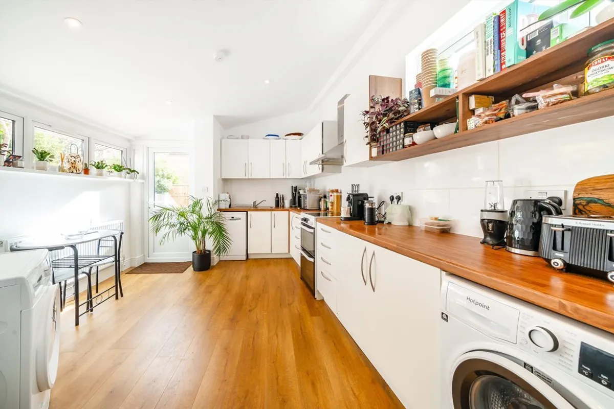 House Cuckoo Lane in Greater London