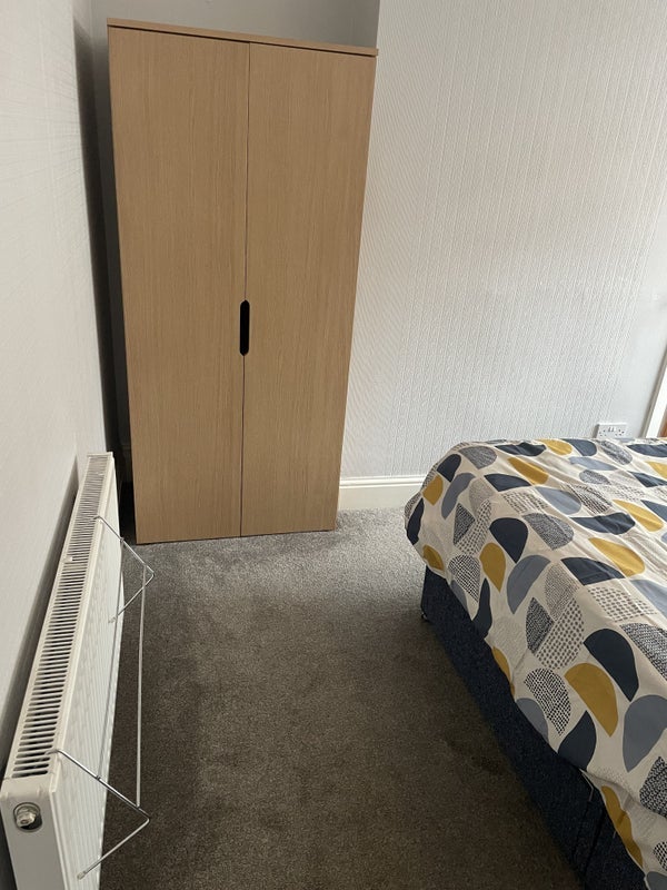 Room Cromwell Avenue in Manchester