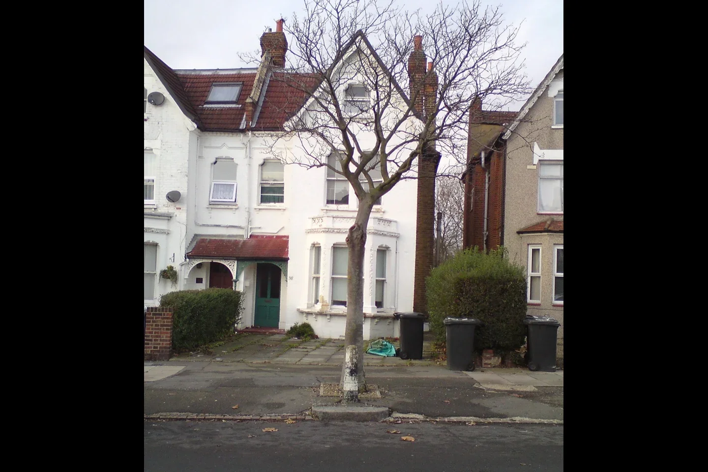 Flat Baldry Gardens in Greater London