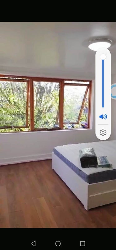 Room Donegal Street in Greater London