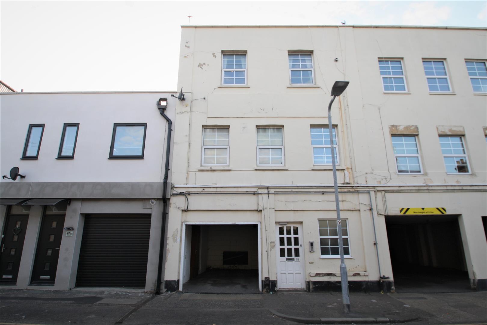 Flat Park Street in Southend-on-Sea