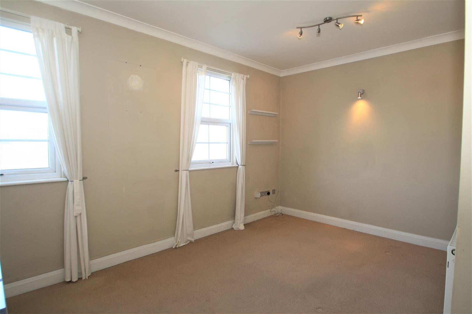 Flat Park Street in Southend-on-Sea