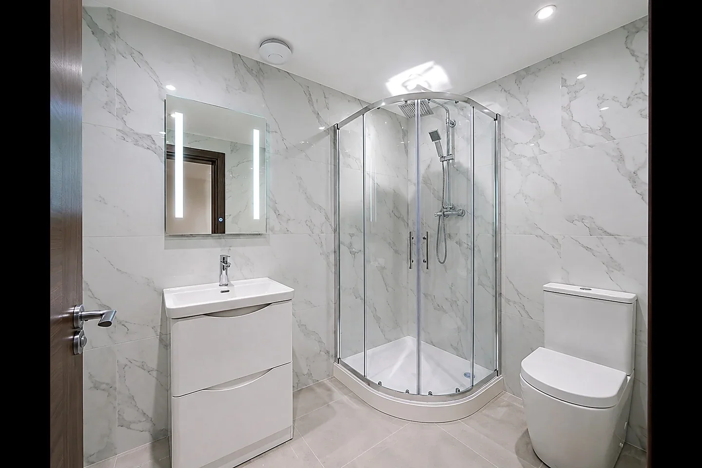 Flat Bushey Grove Road in Hertsmere