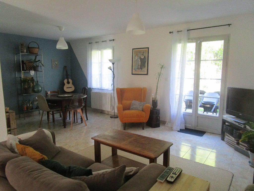 House Rue Ponson du Terrail in Fay-aux-Loges