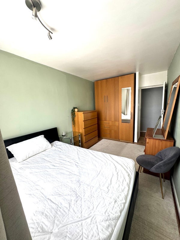 Room Tindal Street in Greater London