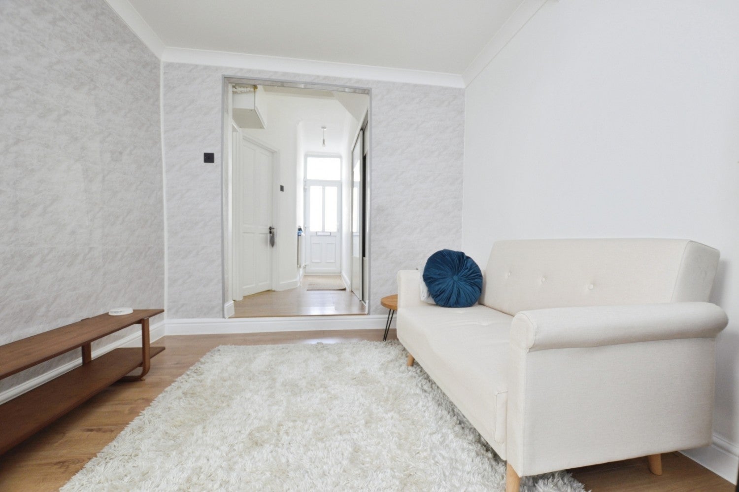 Flat Ling Road in Greater London