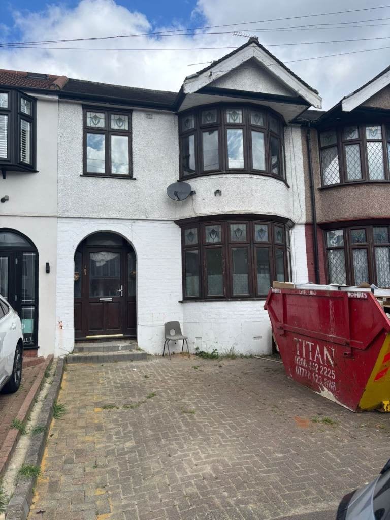 House Sandringham Road in Greater London