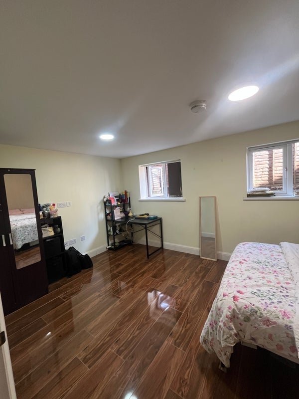 Room Alexandra Palace Way in Greater London