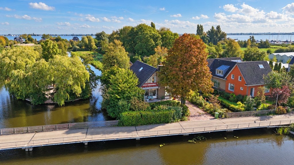 Huis Noorderhemweg 31 in Roelofarendsveen
